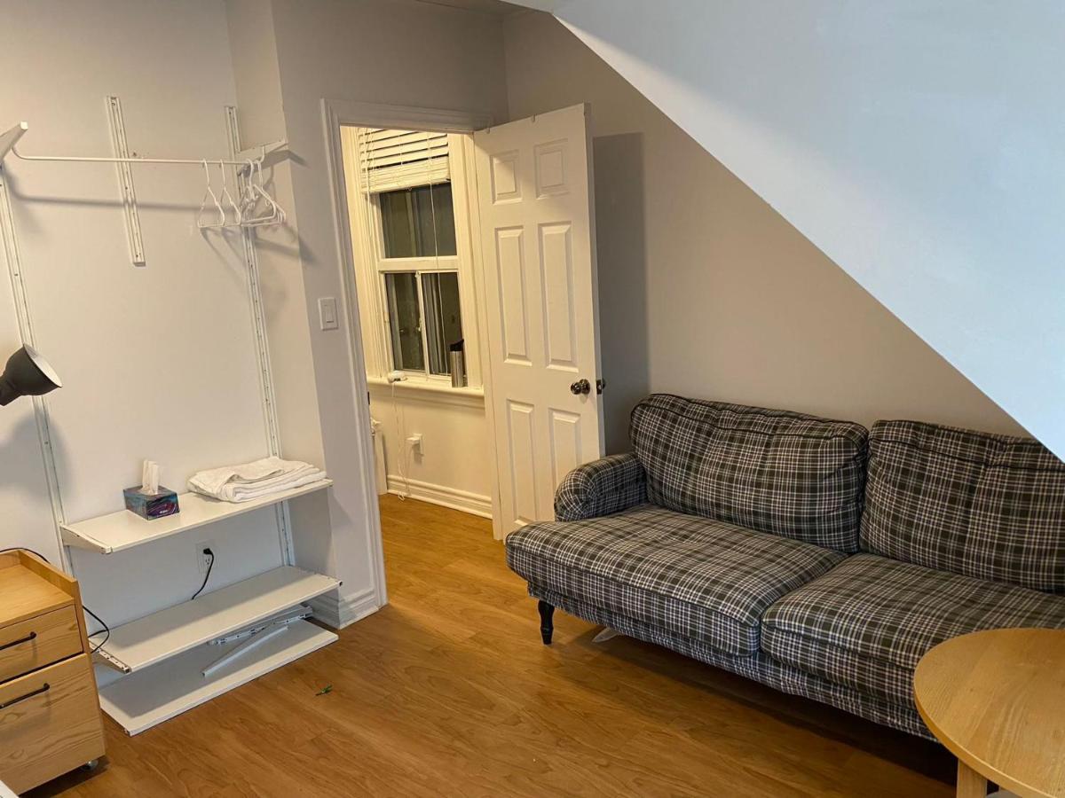 Quad Room With Private Bathroom 536A-Two Bedrooms Toronto Buitenkant foto
